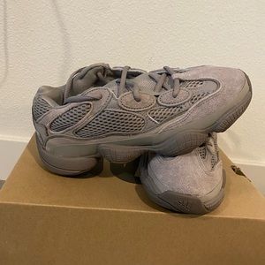 Yeezy 500 Sneaker